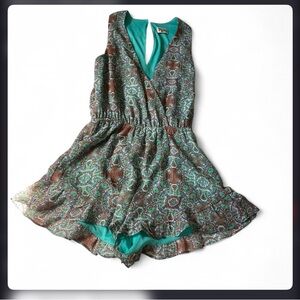 Floral Patterned Sleeveless Romper